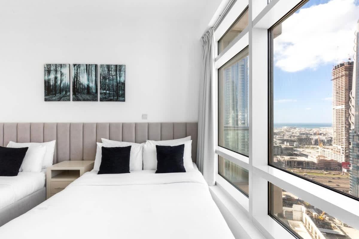 Prime Downtown Burj Khalifa I Sleeps 8 * Дубай