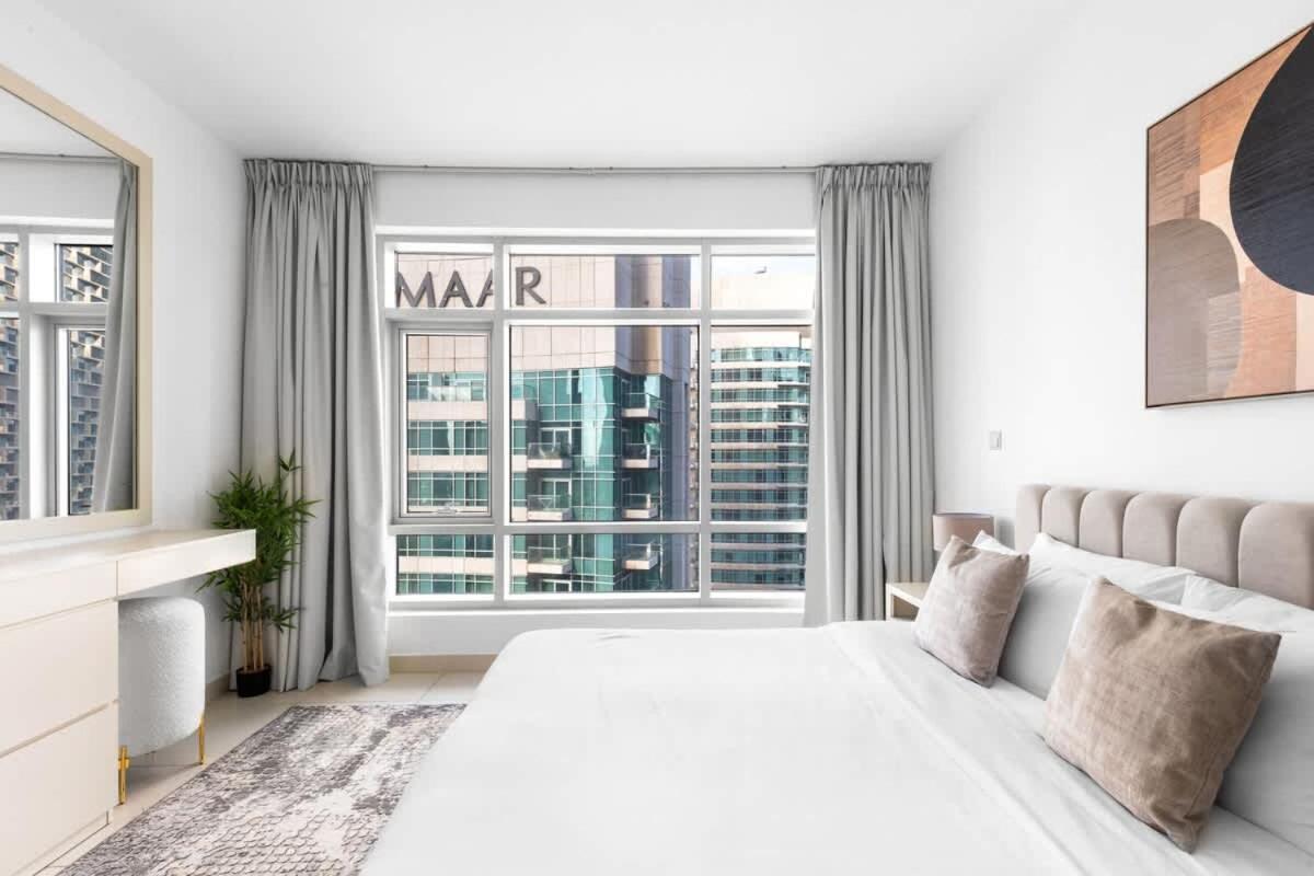 Prime Downtown Burj Khalifa I Sleeps 8 * Дубай