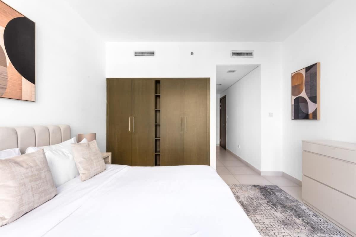 Prime Downtown Burj Khalifa I Sleeps 8 Дубай