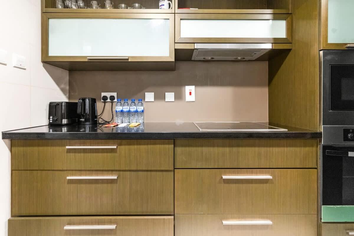 Prime Downtown Burj Khalifa I Sleeps 8 Апартаменти Дубай